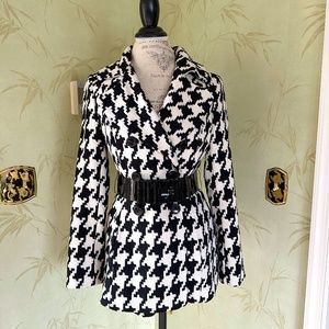 WHITE HOUSE BLACK MARKET HOUNDSTOOTH WOMEN'S COAT:PRE-OWNED SIZE:SMALL